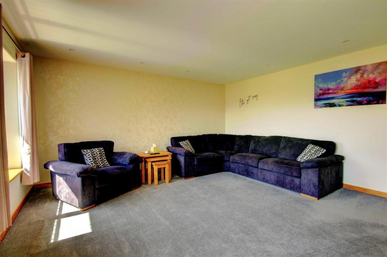 Aurora - Self Catering, Kirkwall, Quiet Location With Luxury Hot Tub Holiday home