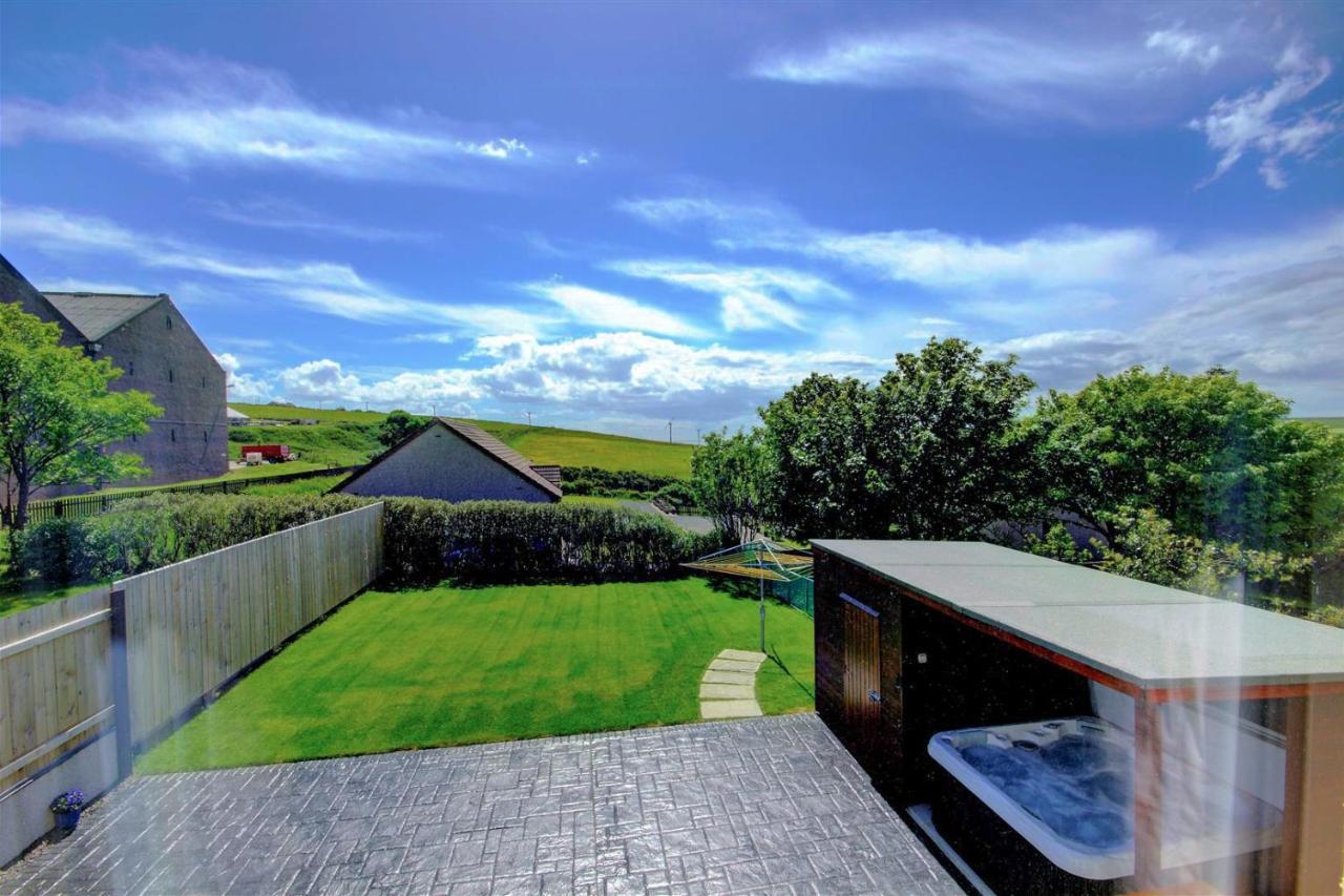Holiday home Aurora - Self Catering, Kirkwall, Quiet Location With Luxury Hot Tub *