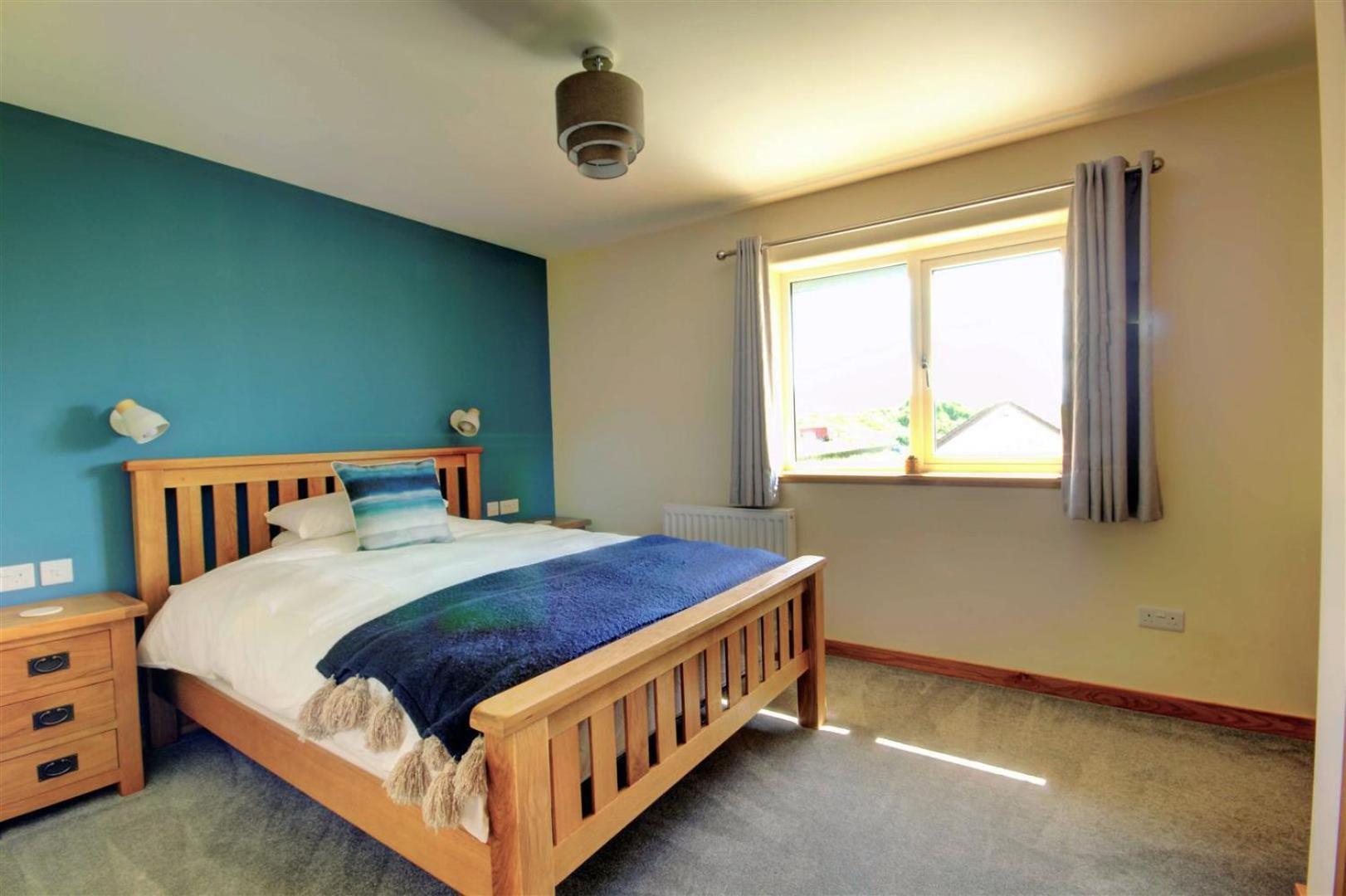 Aurora - Self Catering, Kirkwall, Quiet Location With Luxury Hot Tub Holiday home Orkney